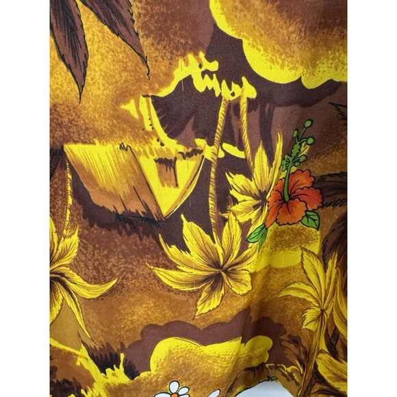Vintage Royal Hawaiian Short Sleeve Button Up Mens Shirt Gold Floral Tropical - Picture 7 of 9